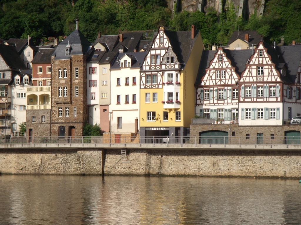 ホテル Haus Burgfrieden コッヘム エクステリア 写真